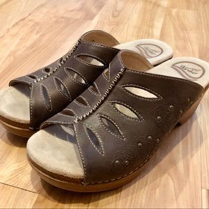 Dansko sandals size 38